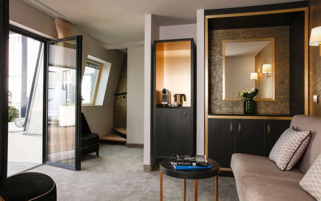 Niepce Paris Hotel, Curio Collection by Hilton - photo 4