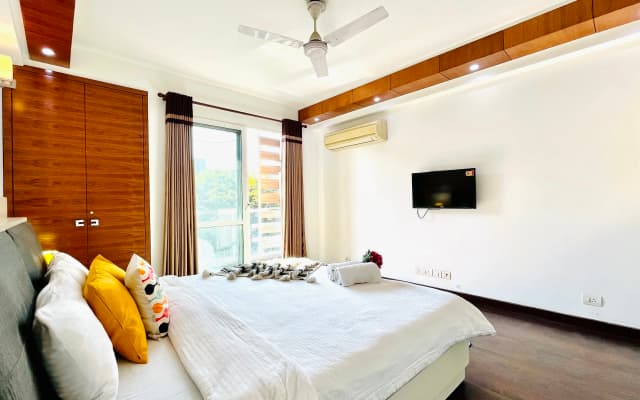 Bluo Modern 3Bhk M Block - Balcony, Parking - photo 3