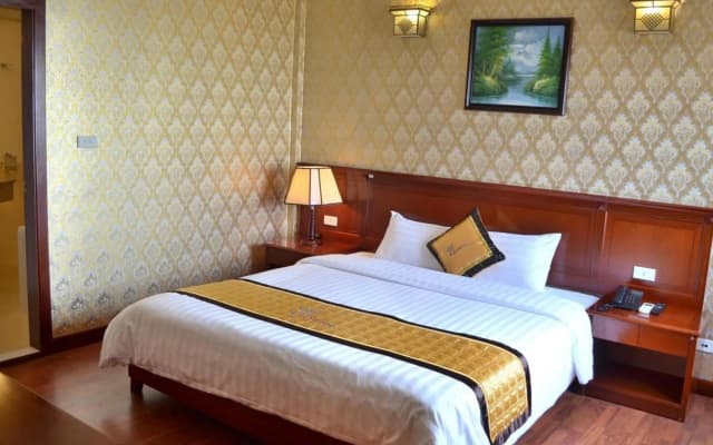 Crown Hotel - photo 4