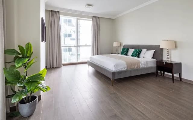 Astonishing & Grand 3BR w/ Beach Views & 2 Balconies! - photo 2