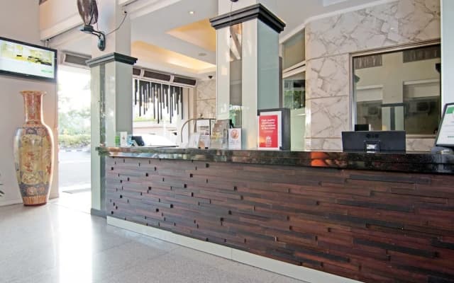 ZEN Rooms Basic Sunset Road Boutique Hotel - photo 2