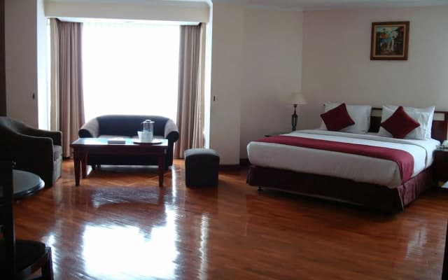 Hotel Sentral Jakarta - photo 4