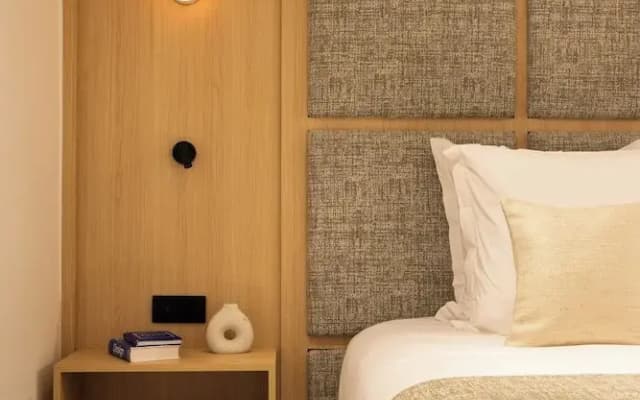 Modern Apartment -ac-1br-4p-pantheon - photo 5