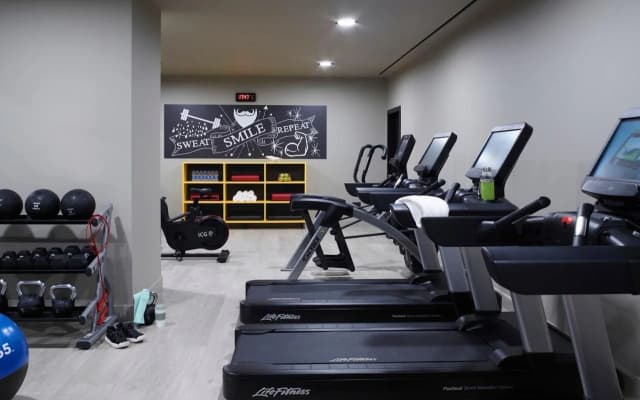 Moxy Athens City - photo 2