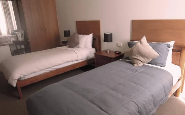 Plough Hotel - photo 3