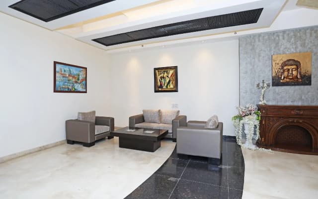 Hotel Glitz Westend Inn - photo 2