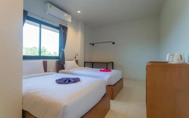 Farmer's Grand Hostel - photo 5
