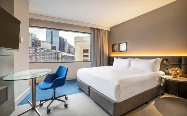 Crowne Plaza Melbourne by IHG - photo 4