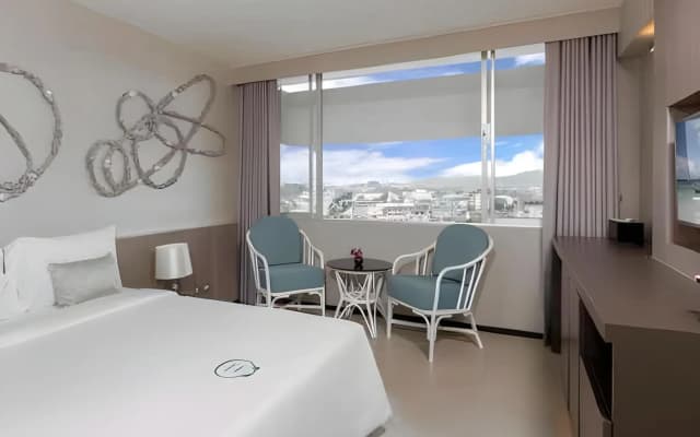 Pearl Hotel Phuket - photo 4