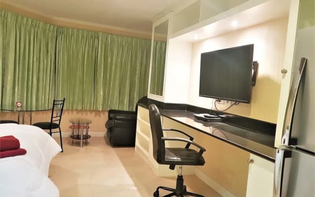 Jomtien Thip Condotel - photo 4