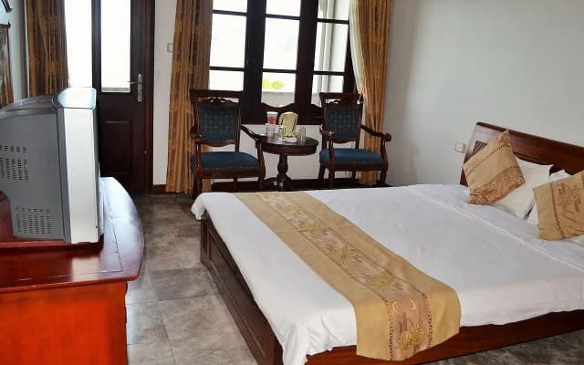Hoa Binh Ha Long Hotel - photo 4