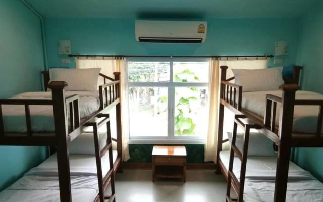 The Corner Transit Hostel - photo 4
