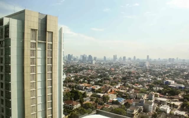 Wonderful And Strategic 2Br At Kemang Village Apartment - photo 5