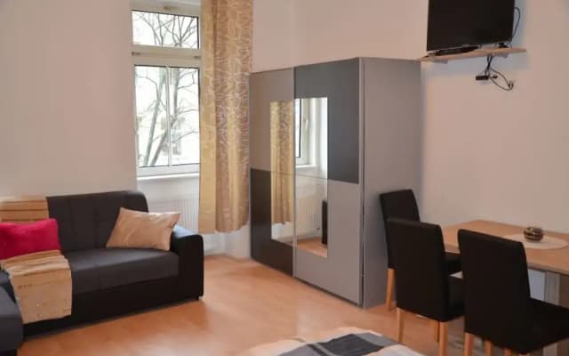 Prater Apartments - photo 2