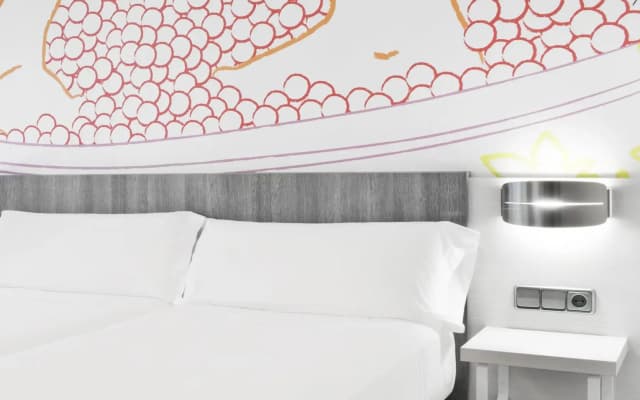 Hotel ibis Styles Madrid Prado - photo 3