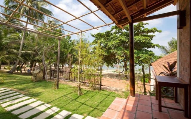 Thanh Kieu Beach Resort - photo 2