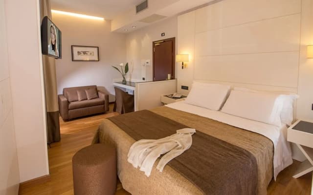 Hotel Oxford - photo 5