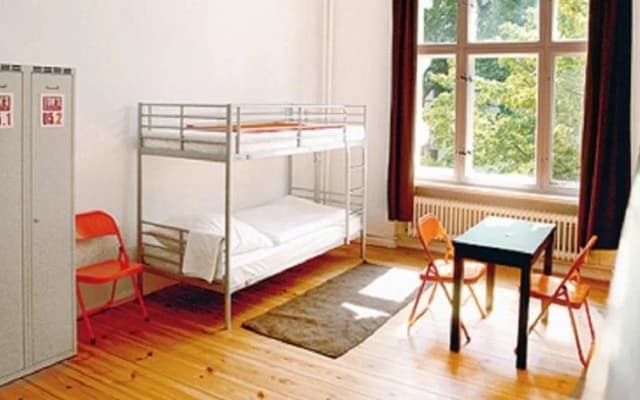 Hostel - photo 3