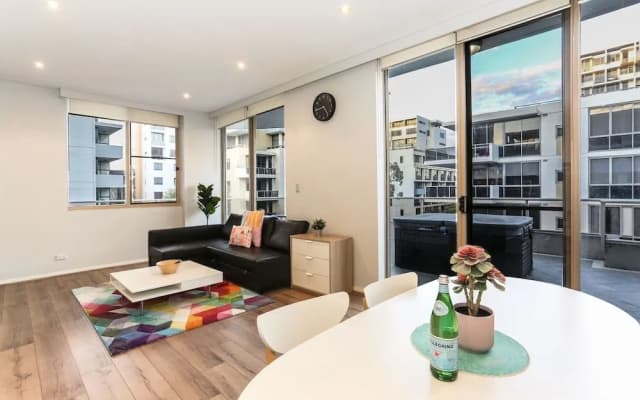 Beautiful home 2beds Apt @Waterloo-Close to CBD - photo 3