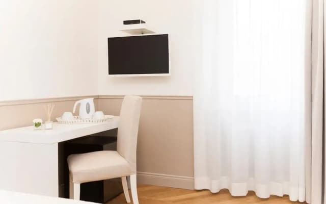 Margherita Suites - photo 2