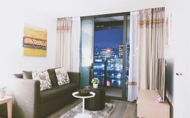 HFN Riverside Docklands Apartment - photo 5