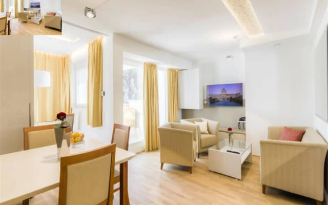 Vienna Grand Apartments Danube - photo 2