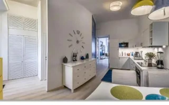 Stunning Oktogon Home - photo 4