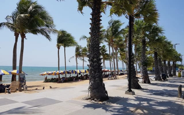 Ons Moeder Restaurant Guesthouse - 4 50 Meters to the Beach - photo 4