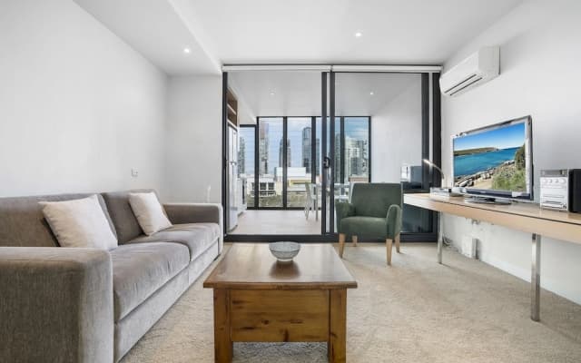 Leila, 1BDR Melbourne Apartment - photo 5
