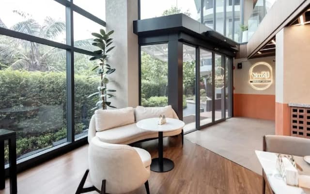 We Hotel Riverfront - photo 4