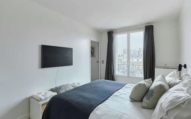 Charming Apartment 1 Bedroom Heart 16th in Paris - photo 4