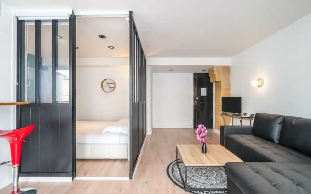 Luxury Suite Marais - AC - Wifi - photo 3