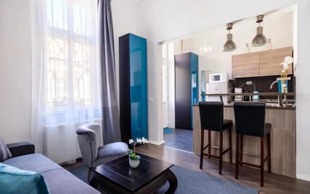 Andrassy Garden Apt in Center - photo 2