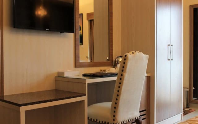 Naif view Hotel By Gemstones - photo 5