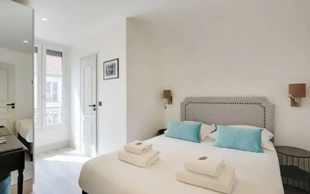 Cosy Apartment With Balcony - 2br/6p- La Roquette - photo 3