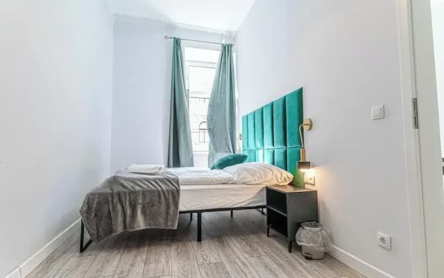 Cozy 2BR 1LR Apt Near Westbahnhof - photo 4