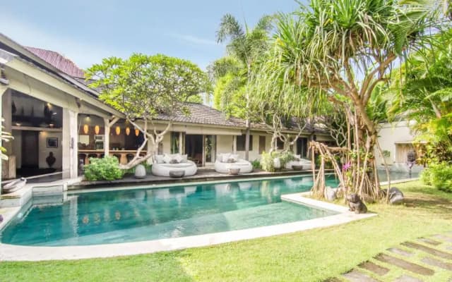 Villa Cinta Damai - photo 2