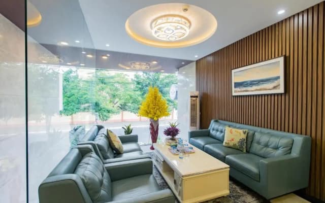 Dang's Hotel - photo 2