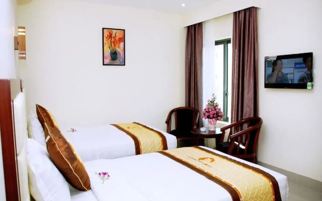 Seafront Hotel Da Nang - photo 4