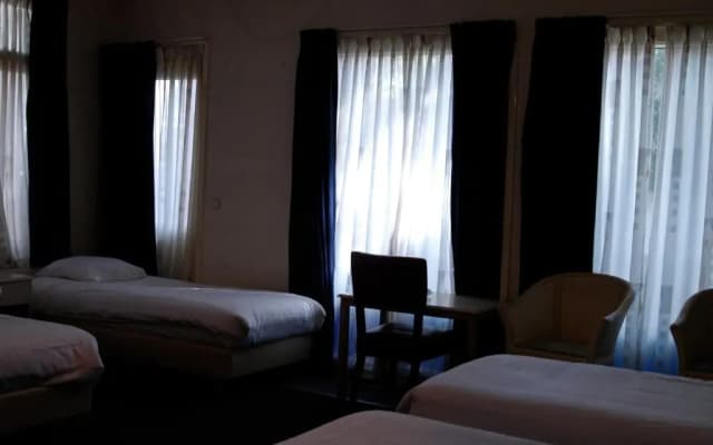 Hotel 83 - photo 5