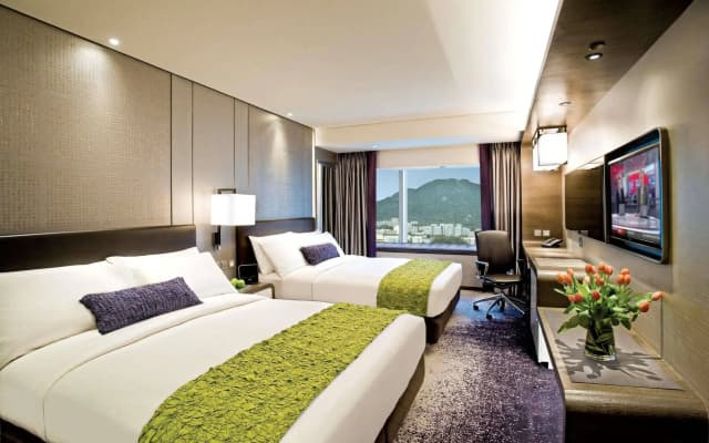 Royal Plaza Hotel - photo 4