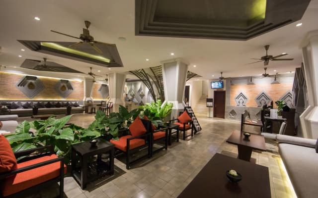 Central Suite Residence - photo 2