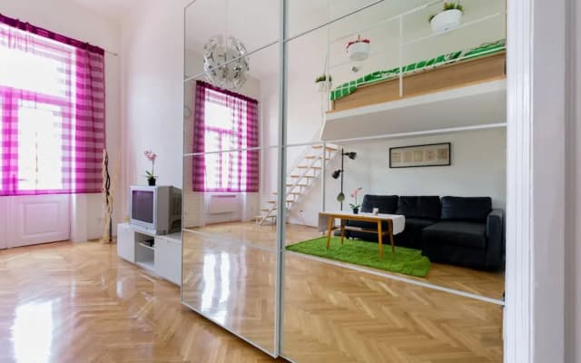 Next Stop Apartment - photo 3