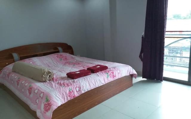 Tiger Bar & Guesthouse - photo 4