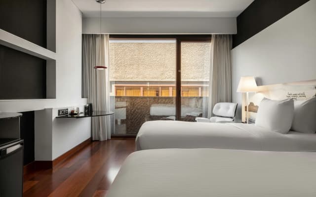 Hilton Madrid Airport - photo 5