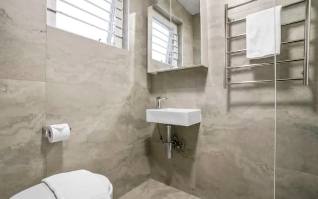 The Great Escape Paddington Apartment - photo 5