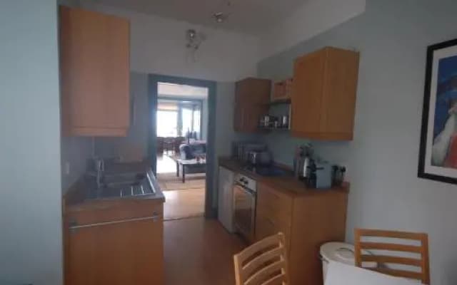 High St Flat - photo 3