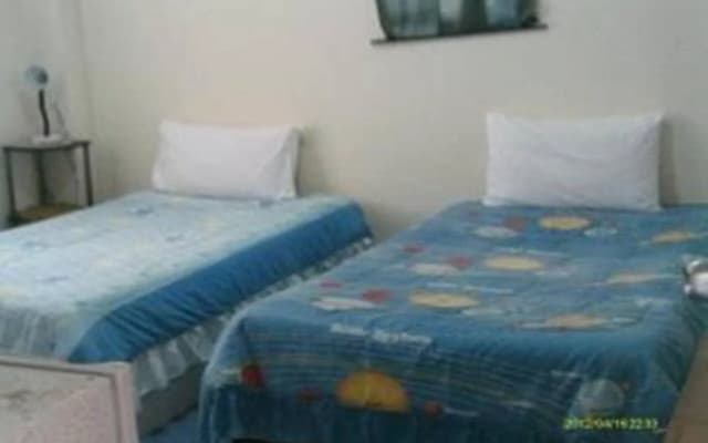 Double Dutch Guesthouse - photo 5