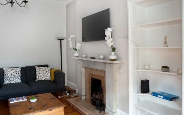 Edinburgh Serviced Apartment - photo 2