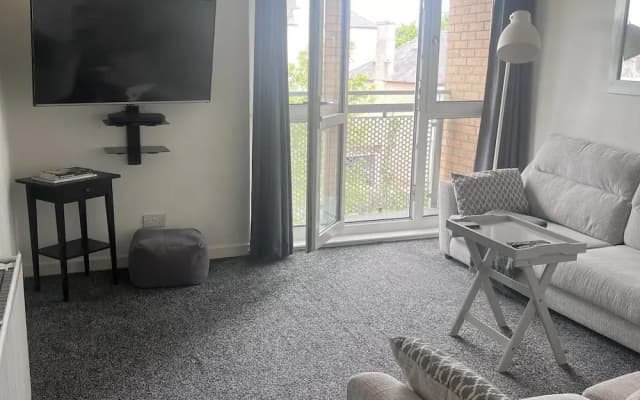 2 Bed Flat - Sleeps 4 - Pets - Parking - Wifi - photo 3
